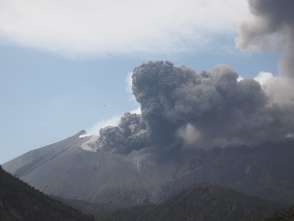 日本地質学会 アイスランド火山噴火と噴煙