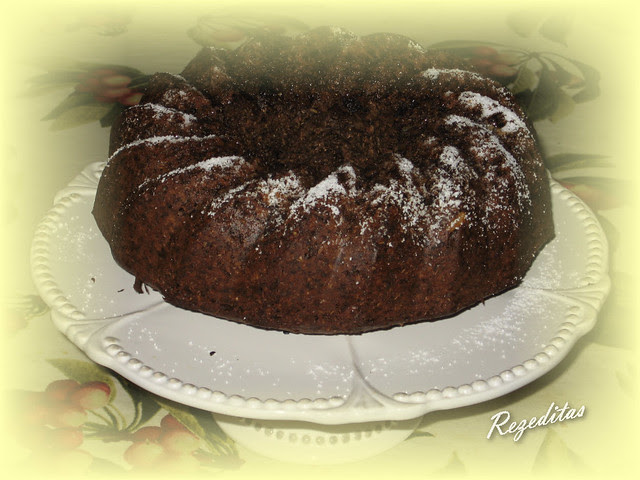 BIZCOCHO DE CHOCOLATE CON NARANJA Y NUECES