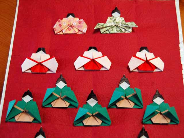 折り紙でお雛様をつくっちゃおう 意外な も使って立体感を演出 Izilook