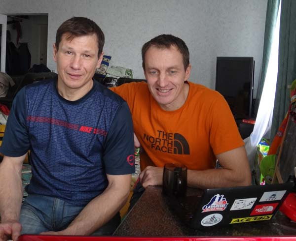 http://russianclimb.com/everest/2013/DUAB/before.jpg