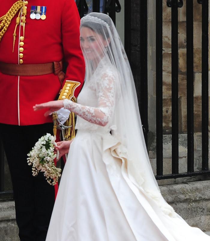 kate_arriving_09_wenn3315710