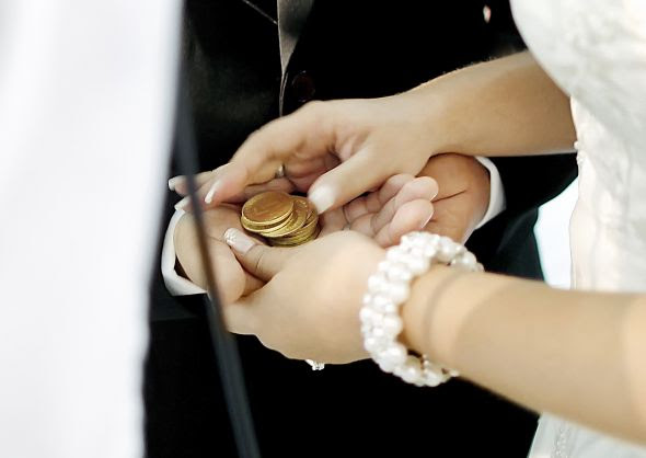 スペインの結婚式はどんな感じ 日本とは違う伝統を学びましょう ドレッシーズ