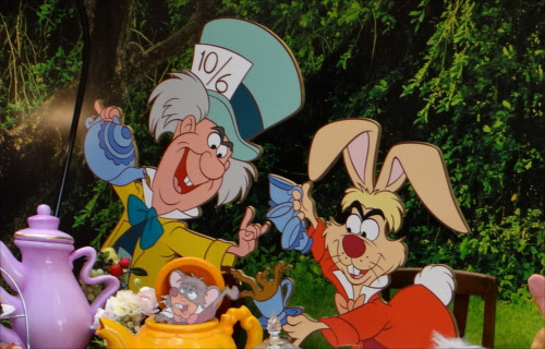 イクスピアリのディズニーストアでアリスのお茶会フォトスポットが期間限定で登場 ディズニー裏話 雑学 トリビアが2 000話以上 ディズニーブログ じゃみログ