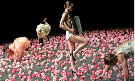 http://static.guim.co.uk/sys-images/Arts/Arts_/Pictures/2010/8/9/1281375503299/NELKEN--BY-TANZTHEATER-WU-006.jpg