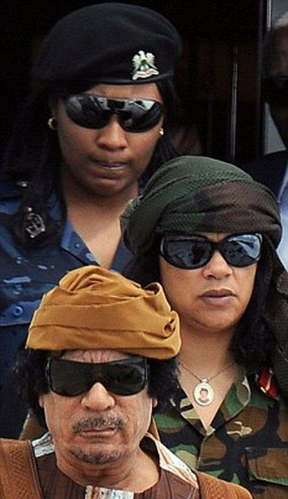 Gaddafi's All  Female Bodyguards (38 pics)