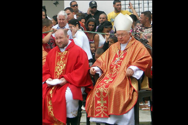 Vaticano dice sigue caso Wesolowski y pide firmeza a justicia dominicana