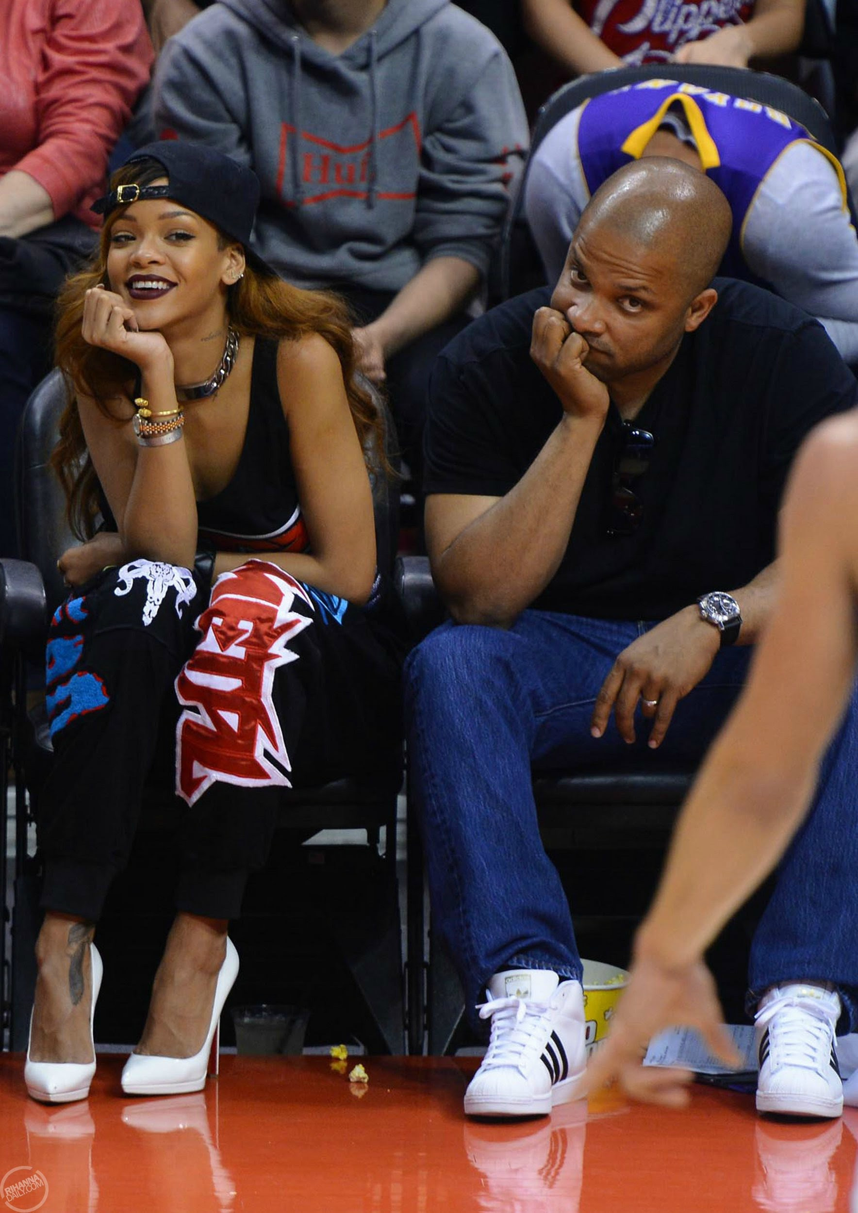 > Rihanna At The Lakers vs. Clippers game at Staples Center in L.A. - Photo posted in Eyecandy - Celebrities and random chicks | Sign in and leave a comment below!