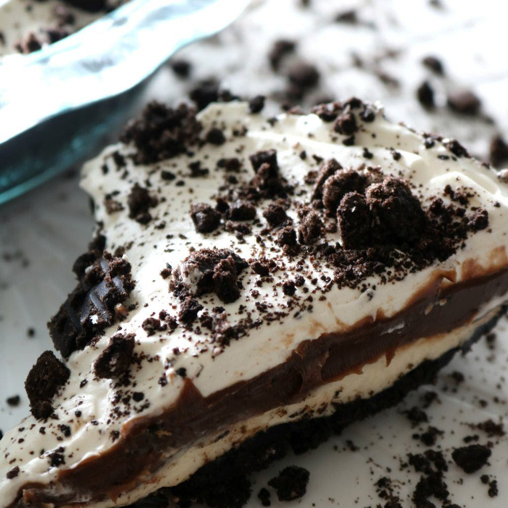 Oreo Chocolate Cheesecake Pie Sugar n' Spice Gals