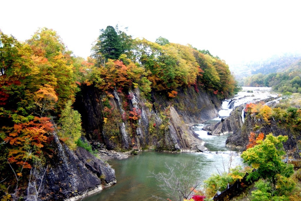 シリーズ 夕張のいま Vol 2 道内屈指の紅葉スポット 滝ノ上公園 札幌市民がやってみた サツッター