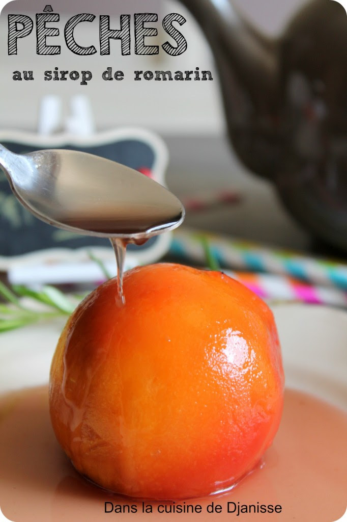 Pêches au sirop de romarin