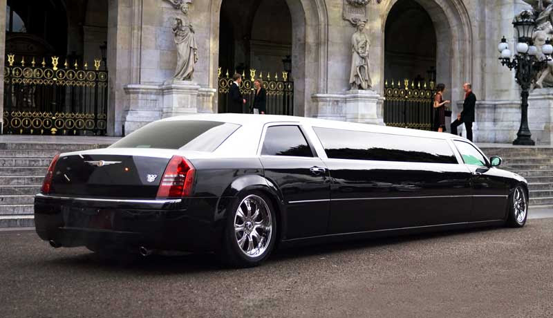 Chrysler Limo With Lamborghini Doors Lasting Impressions