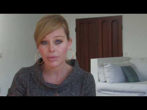 How to Reduce Puffiness Under Your Eyes