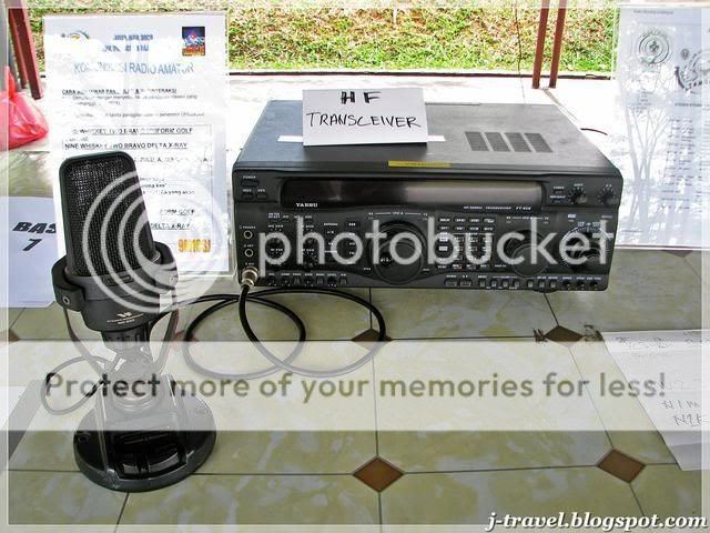 Yaesu FT-920 HF radio set and MD-200 Dynamic Microphone