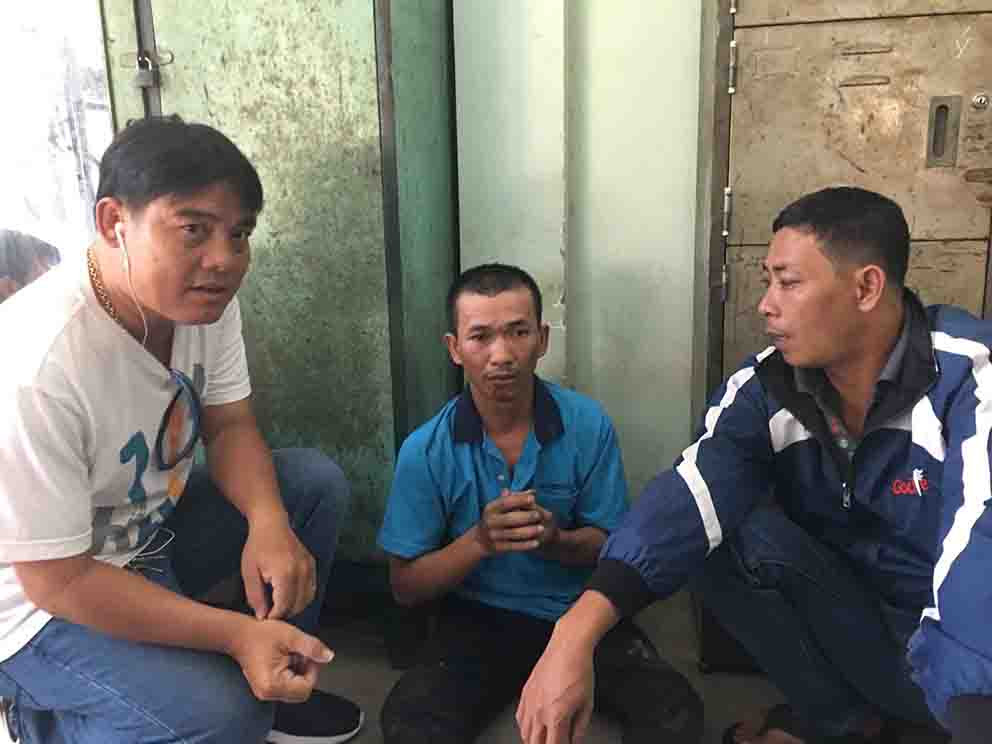 "Hiệp sĩ" truy bắt tên cướp phóng với tốc độ 100km/giờ trên phố - 1