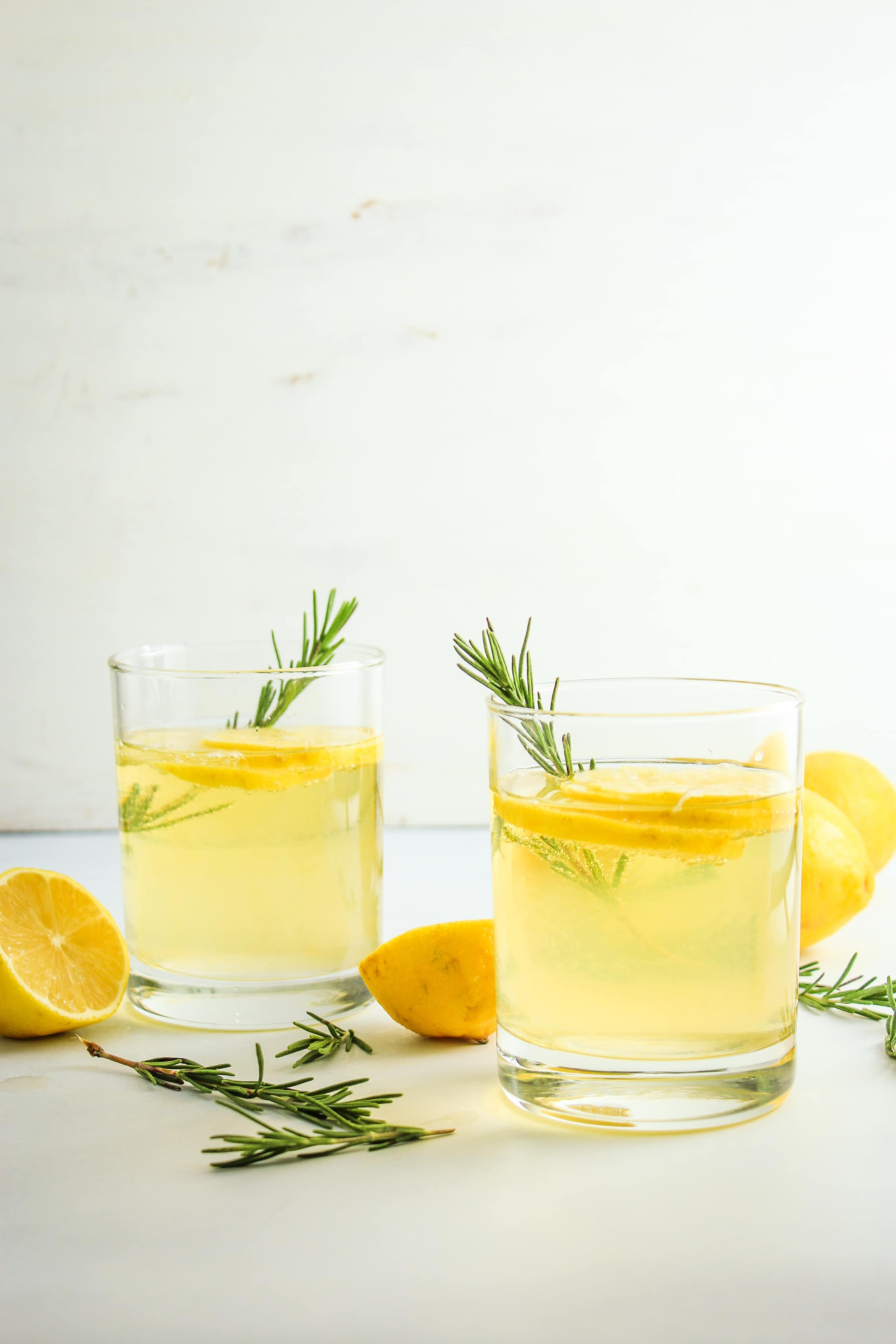 Lemon Ginger Prosecco Cocktails from The Fitchen