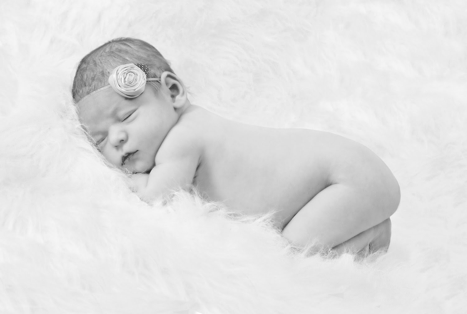 What Time Should Babies Go To Bed When Should Infants Go To Sleep Wee Bee Dreaming Pediatric Sleep Consulting