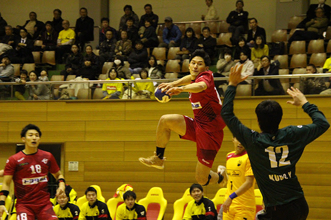 ダイナミックでスピーディーなスポーツ 日本ハンドボールリーグ 大同特殊鋼フェニックスvsトヨタ車体ブレイヴキングス 現地レポート 愛知県のスポーツ情報ポータルサイト Aispo Web