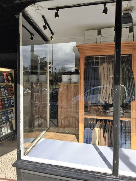 Your garage door needs to work in order for you to feel that you and your belongings are safe. Show Window Repair and Boarding in Harrogate