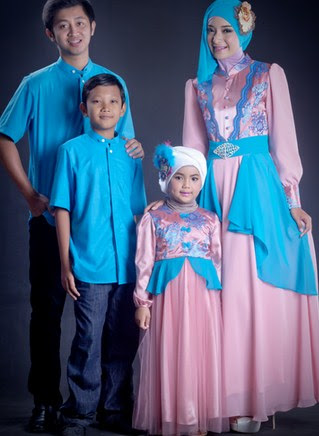 15 Model Baju Keluarga Muslim Couple Terbaru 2021 15 Model Baju Keluarga Muslim Couple Terbaru 2021