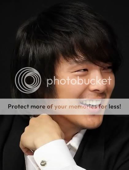 Picture of Park Yong Ha Hairstyles for Korean men. 
