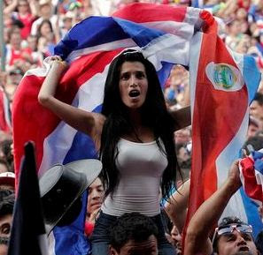 W杯サッカー366 World Soccer Gps Aps W杯美女 美人 サポーター スケッチ コスタリカ 死闘１０人でしのいだ ｐｋ戦制し初８強