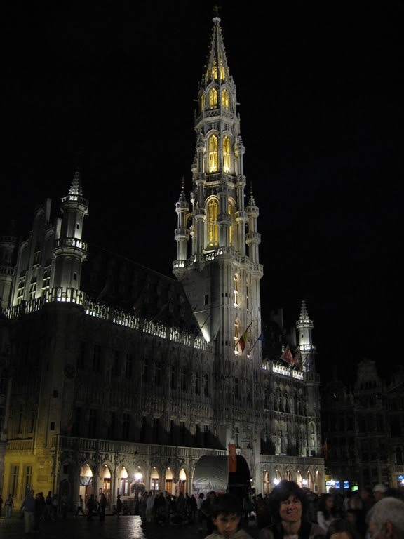 ヨーロッパの夜景のフリー写真 壁紙 ドイツ留学 旅行 生活のゲート Bundestor