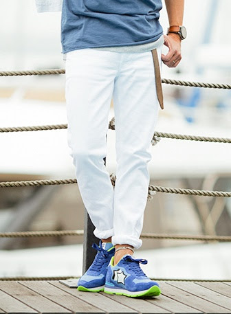 春夏は白デニムで清潔感を演出したコーディネート メンズおすすめホワイトデニム