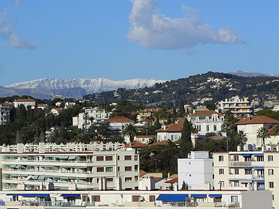 la montagne enneigée, beau temps sur Cannes après la neige.jpg