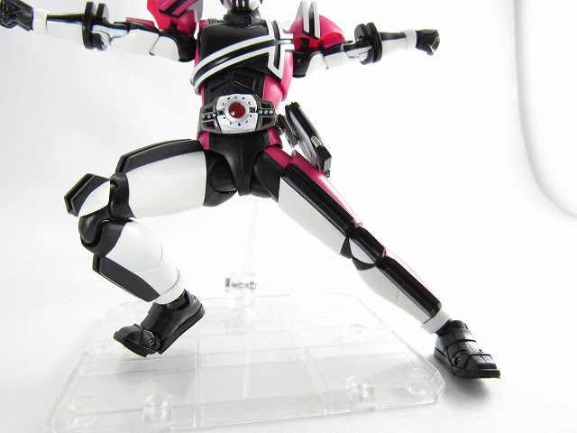 S H フィギュアーツ 仮面ライダーディケイド 真骨彫製法 レビュー アメコミ 特撮 フィギュア情報ブログ Frc