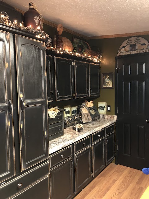 Black Kitchen Decor
