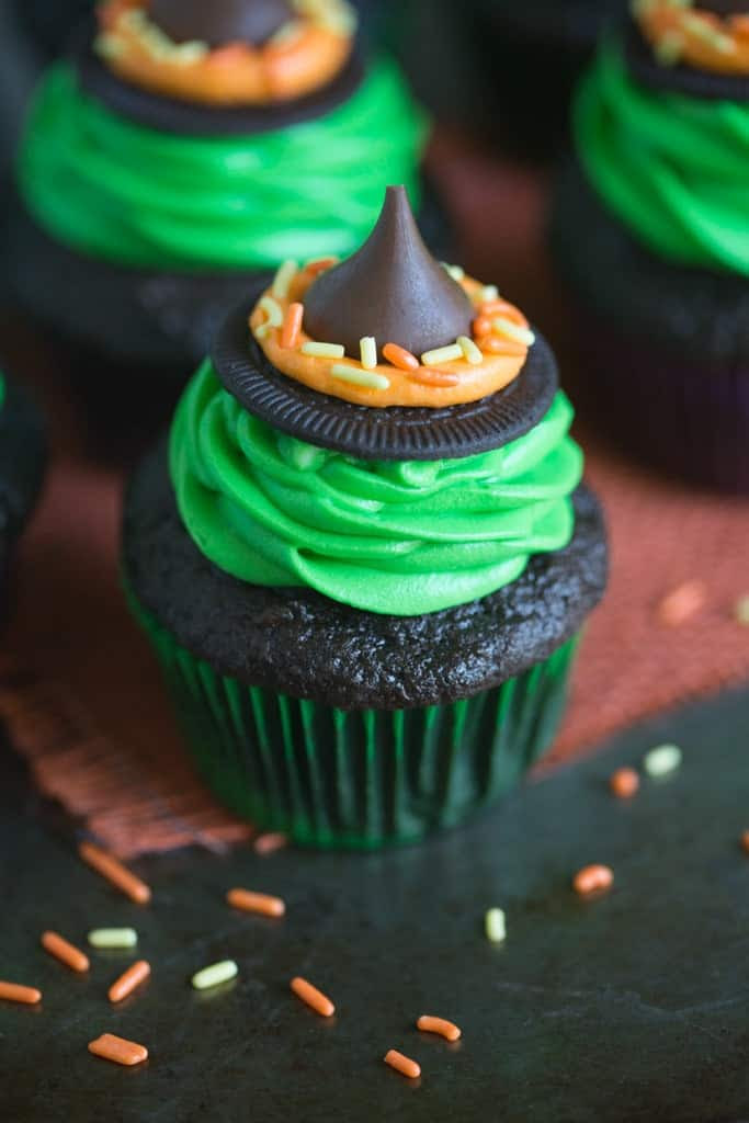 Witches-Hat-Cupcakes-1.jpg
