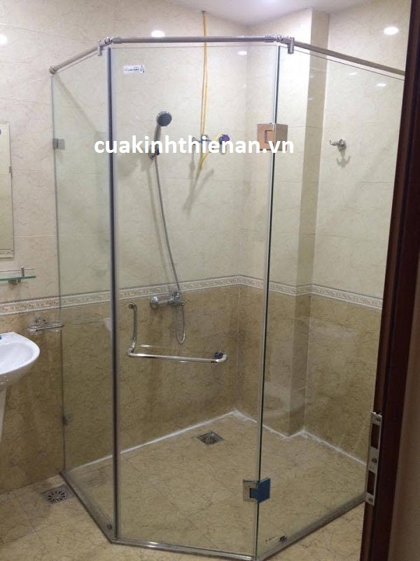 vách tắm kính cường lực