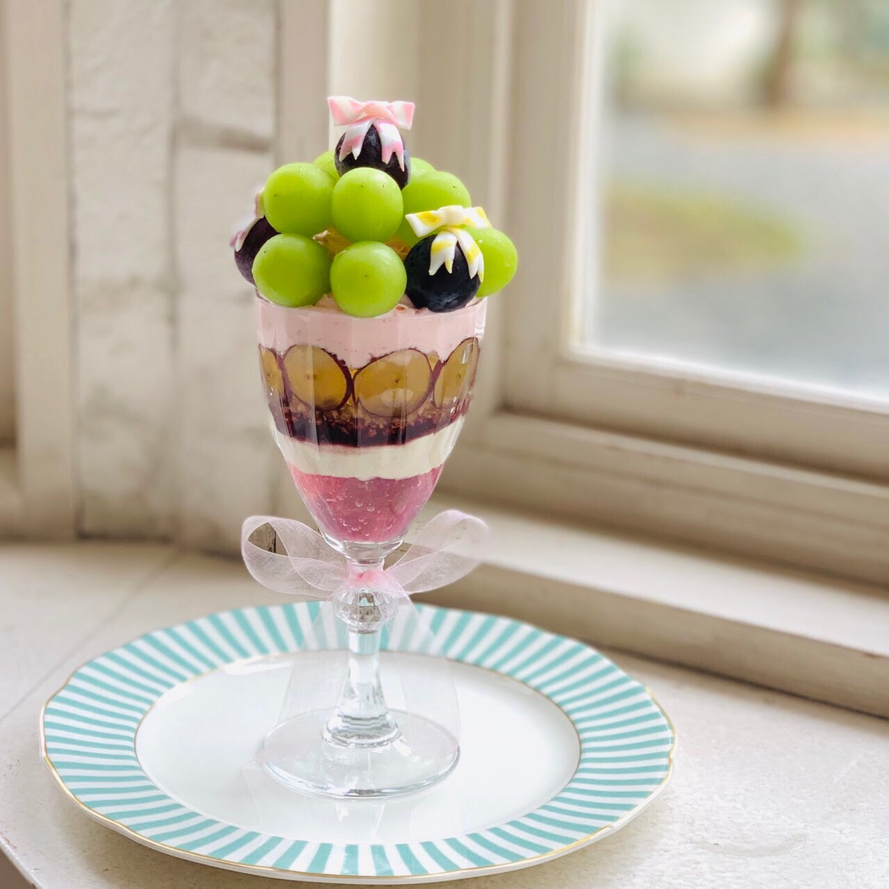 カフェ シャインマスカットパフェのお知らせ Pincopicon