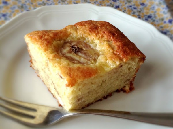 アーモンドパウダーで 混ぜるだけの簡単美味しいバナナケーキ 季節を楽しく快適に過ごしたい