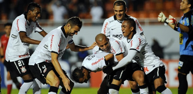 Série de 2012 teve goleada pela Libertadores. Na ocasião, até Liedson deixou sua marca no Pacaembu