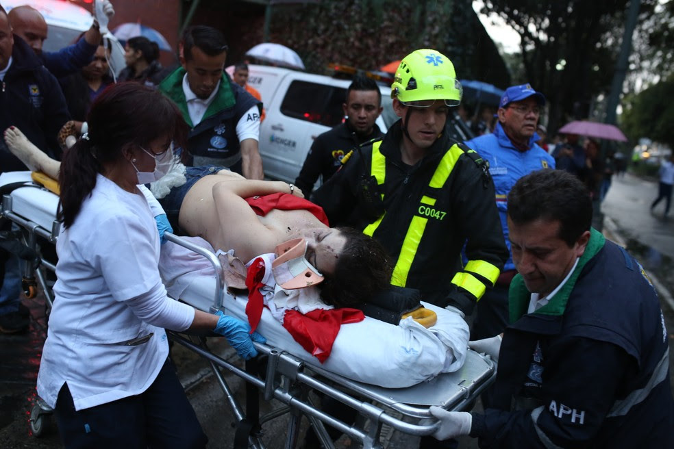 O atentado deixou 3 mortos e 8 feridos em um shopping de Bogotá em junho (Foto: AP Photo/Ricardo Mazalan)