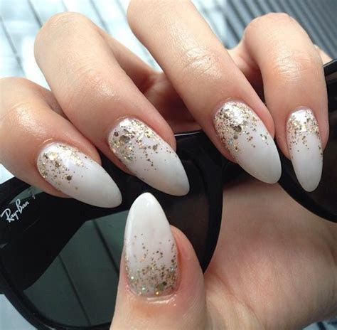 Nail Inspiration Gold