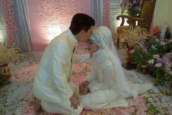 Cerita Lucu Malam Pertama Kisah Malam Pertama Pengantin 