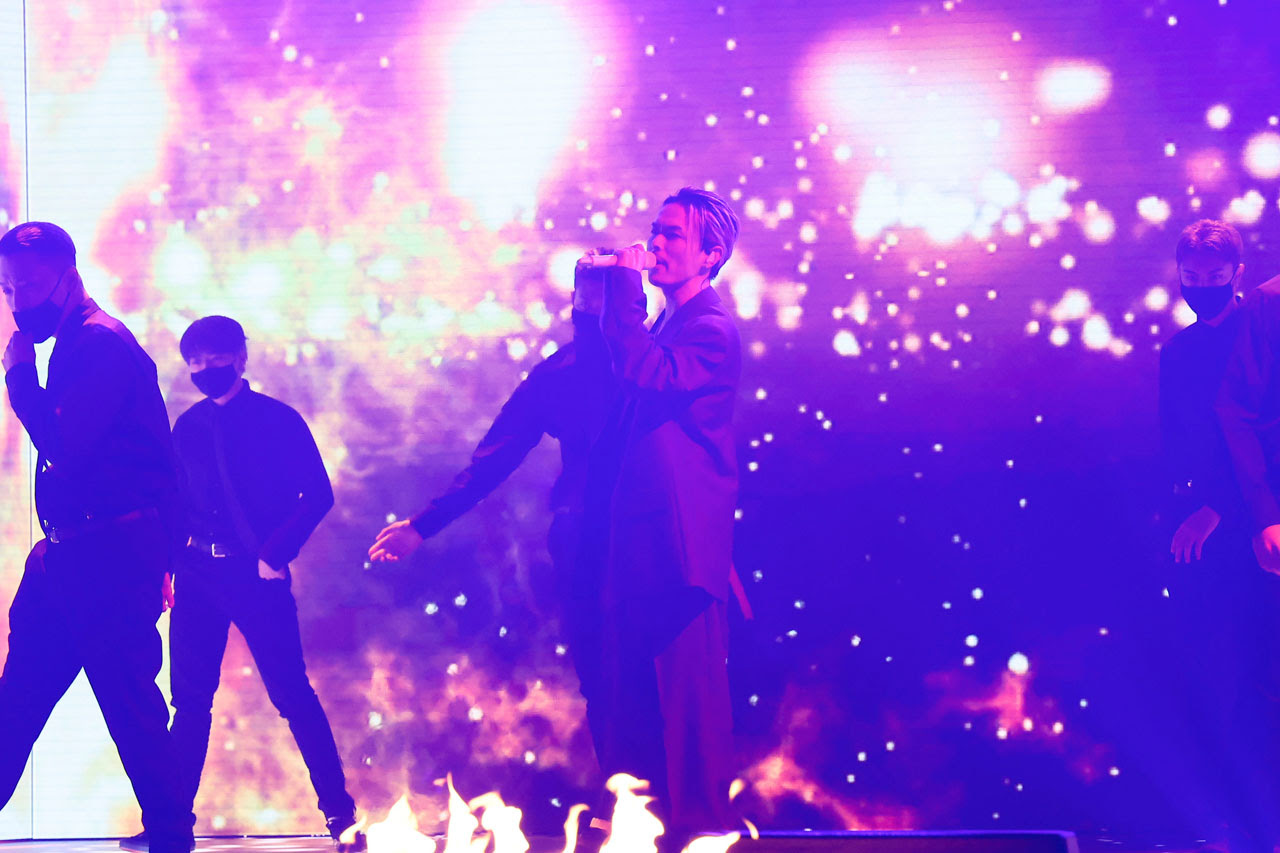 三代目j Soul Brothers デビュー10周年記念ライブはサプライズ連発でgenerations登場も 岩田剛典 号泣 やnaotoの みんな愛してる へ登坂広臣 ちょっと泣いてる ライブレポ