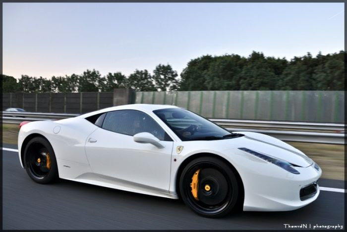 Supercars from Around the World (99 pics)