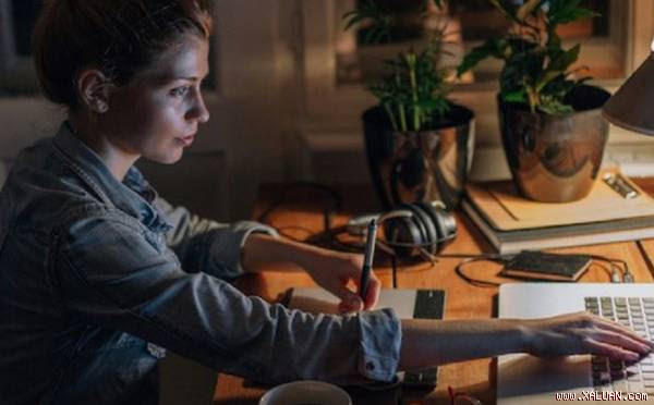 Bộ não tự ‘ăn chính mình’ và những nguy hại kinh hoàng khi bạn thức khuya thường xuyên