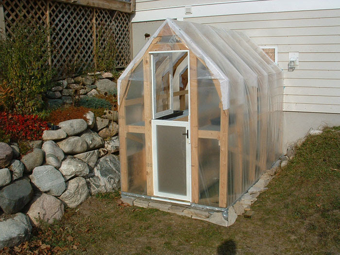 DIY Greenhouses | Squat the Planet
