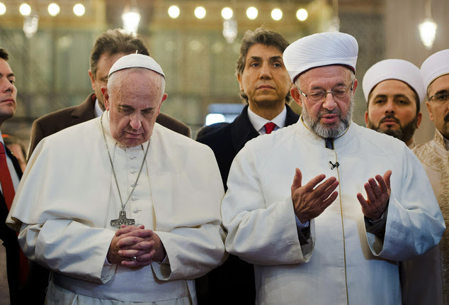 Pope Francis and the Grand Mufti of Istanbul in the Blue Mosque