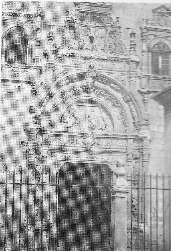 Portada del Hospital de Santa Cruz en la primavera de 1853. Fotografía de Charles Clifford.