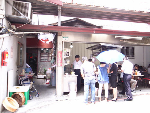 湯媽媽小吃店:外面