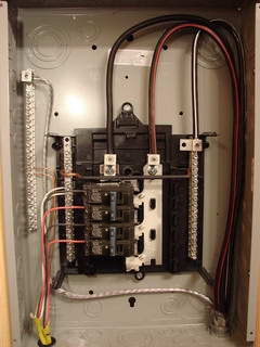 Outdoor circuit breaker box