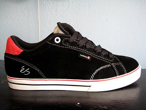 New Es shoes