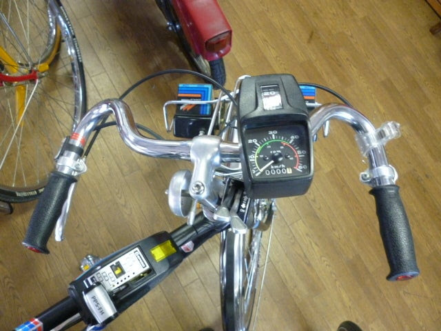 自転車 スピード メーター 取り付け