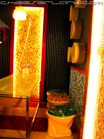 toiletrestaurant3 by you.