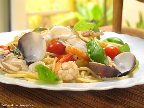 Thai Seafood Spaghetti